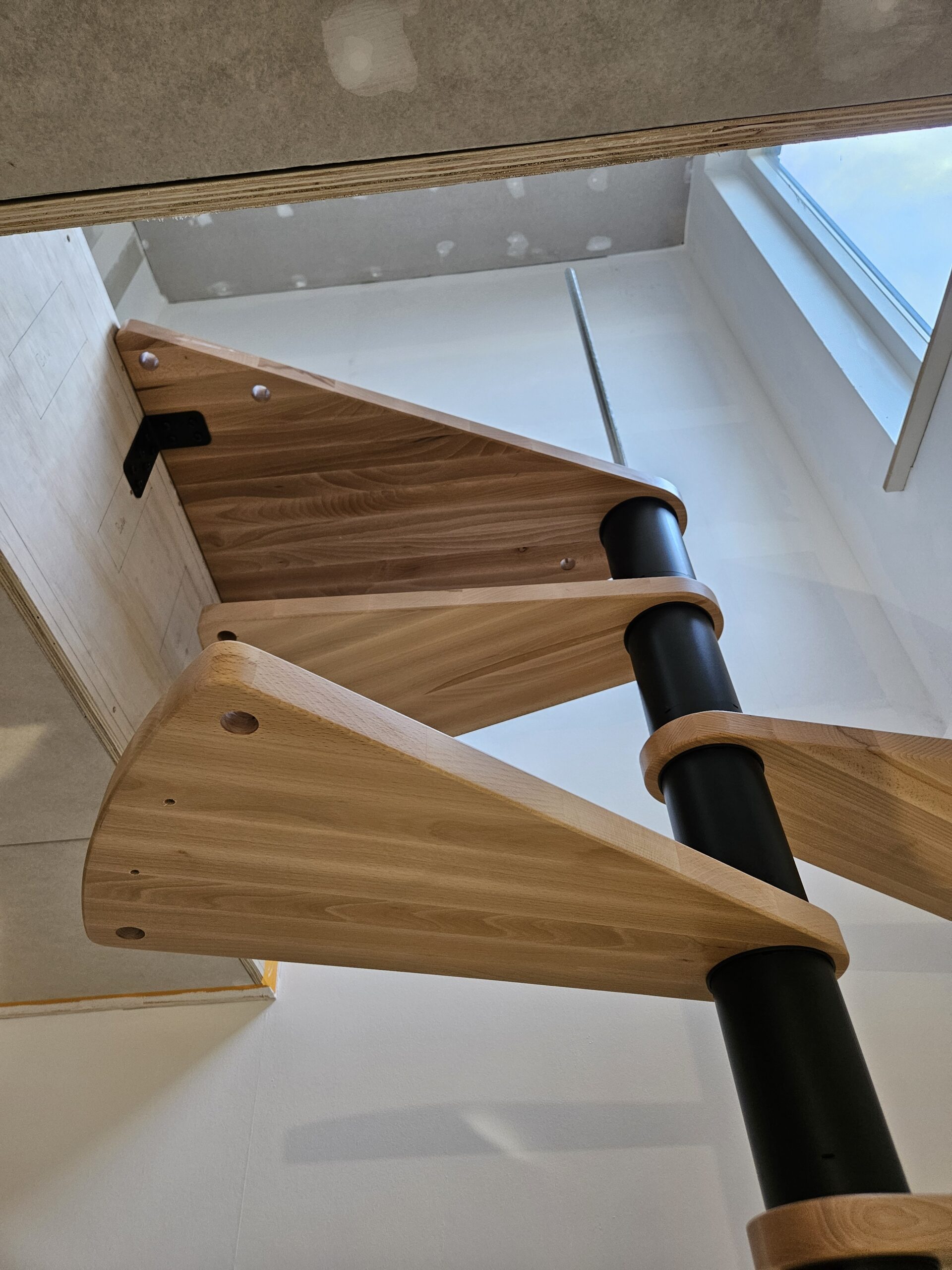 Trap vastzetten aan de bovenkant